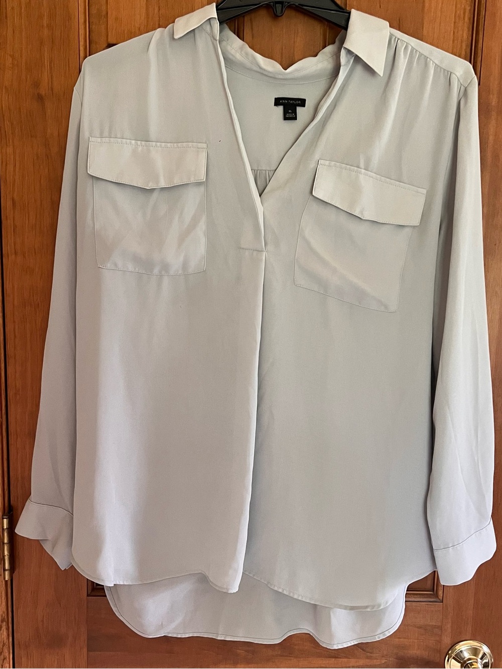 Ann Taylor Light Gray Button-Down Style Blouse-XL